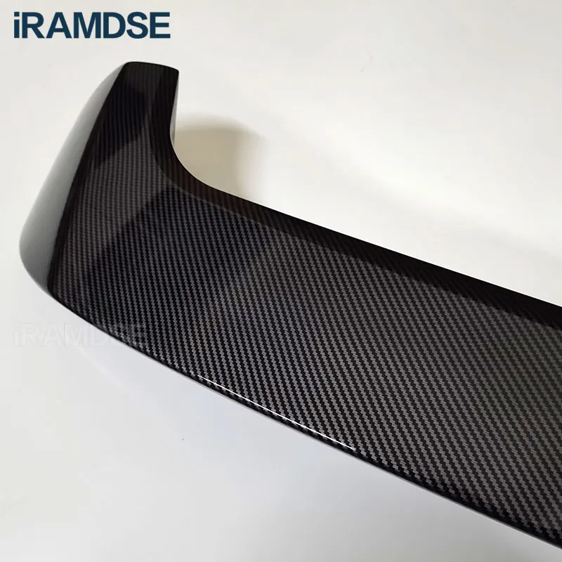 Alerón negro con pintura de carbono para KIA Sportage