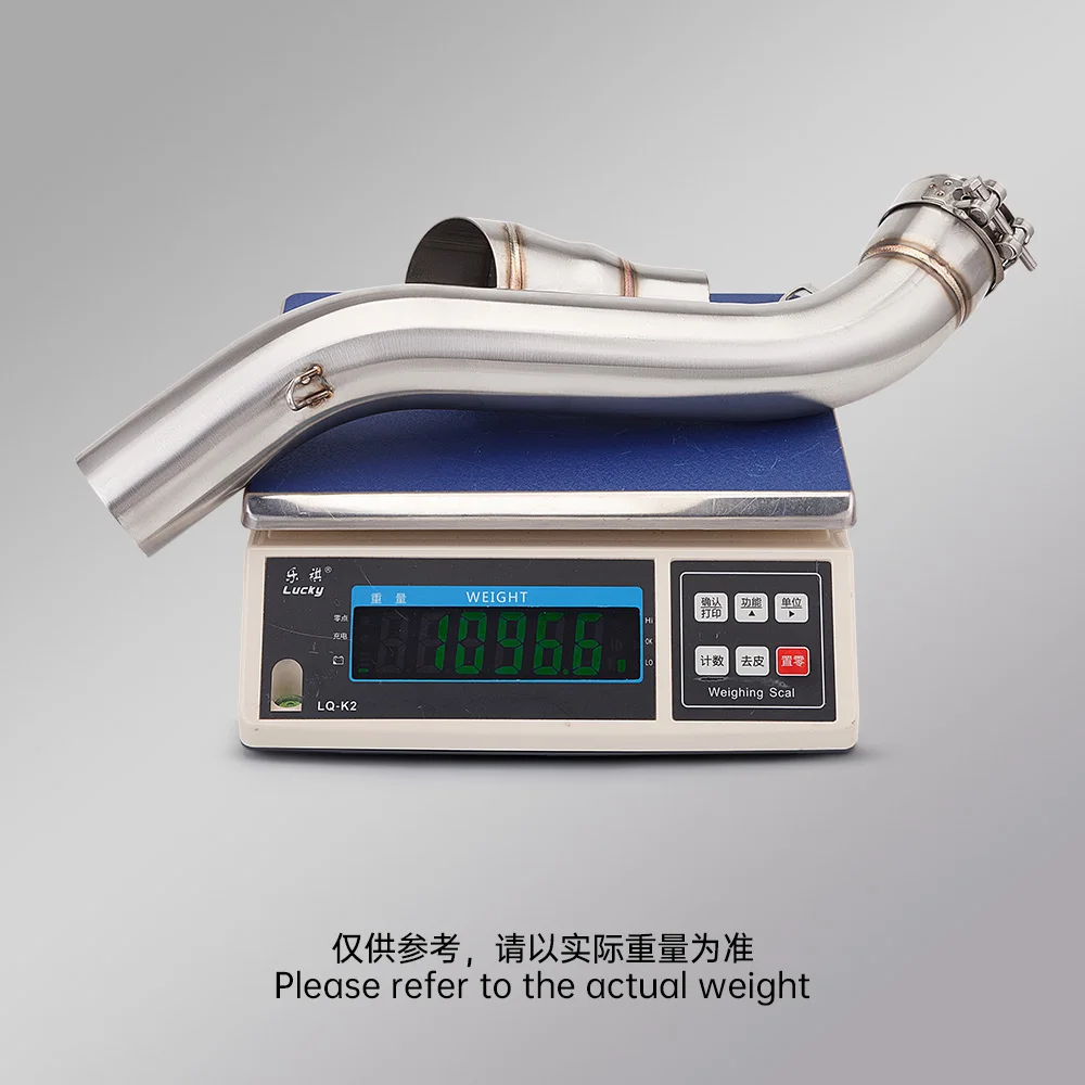 Comparativa del tubo de escape 60 mm junto a la línea original de la moto