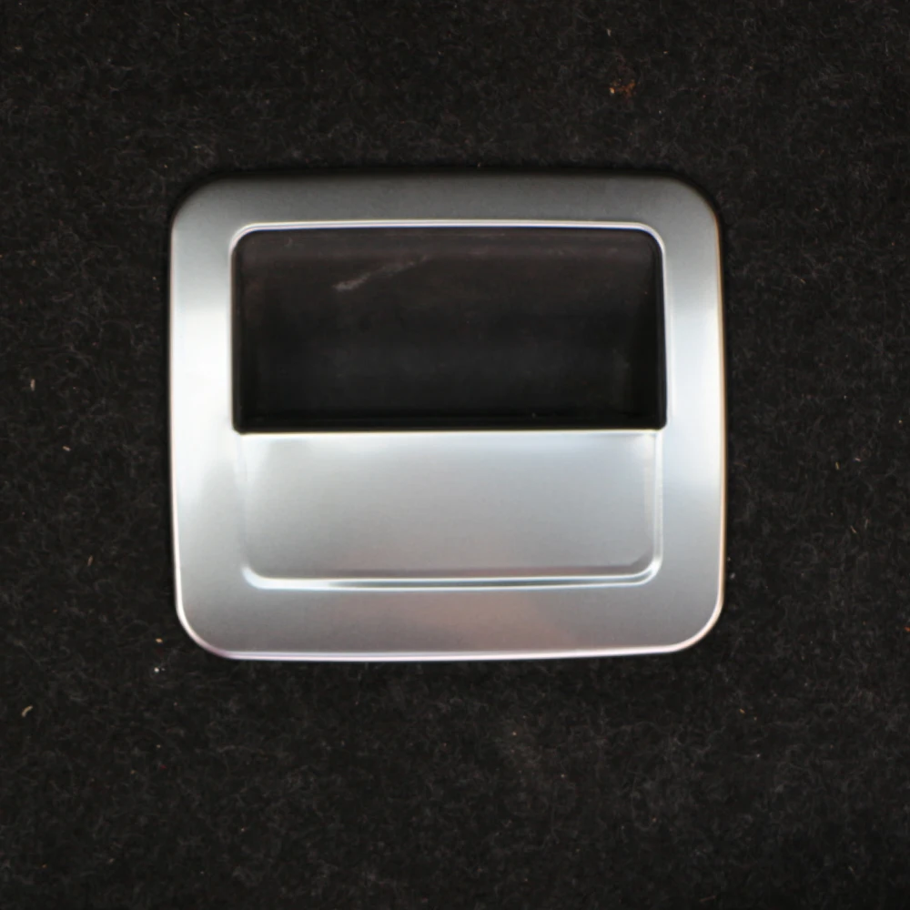 Embellecedor del tirador del maletero de acero inoxidable Volkswagen T-Roc - imagen 3