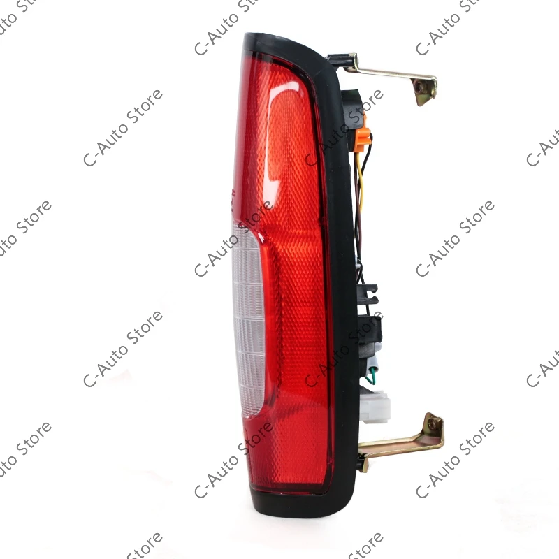 Piloto trasero para Nissan Navara D22 1997-2015 - imagen 4