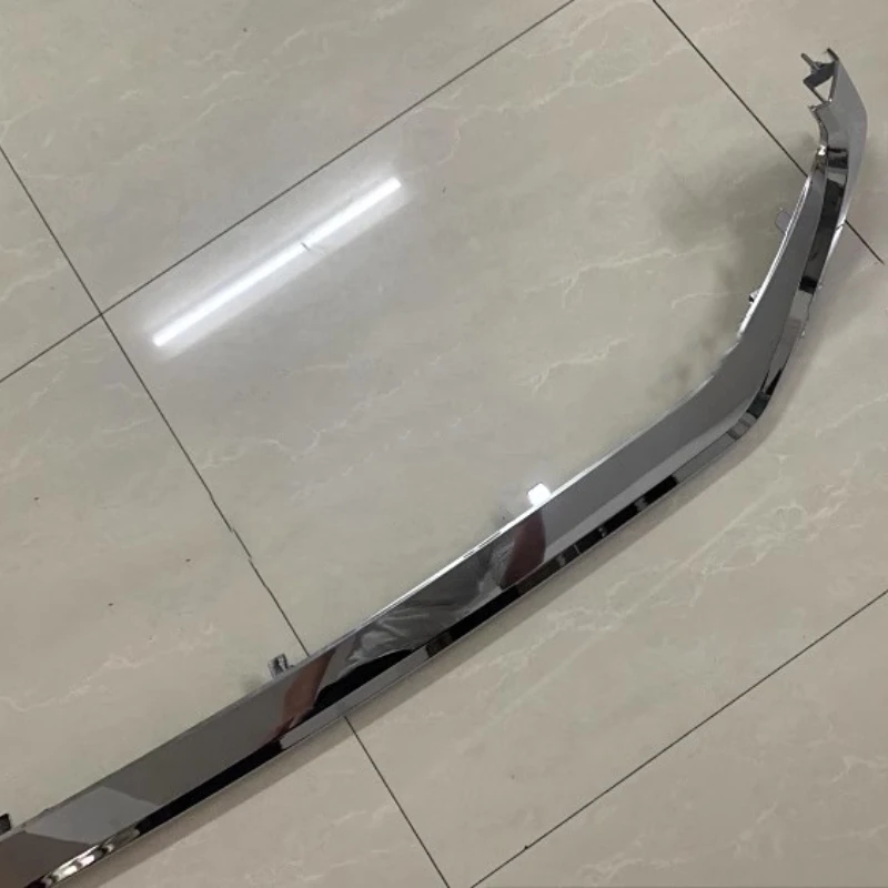 Moldura cromada rejilla Lexus LX570 2015-2020 – Kit decoración parachoques - imagen 3