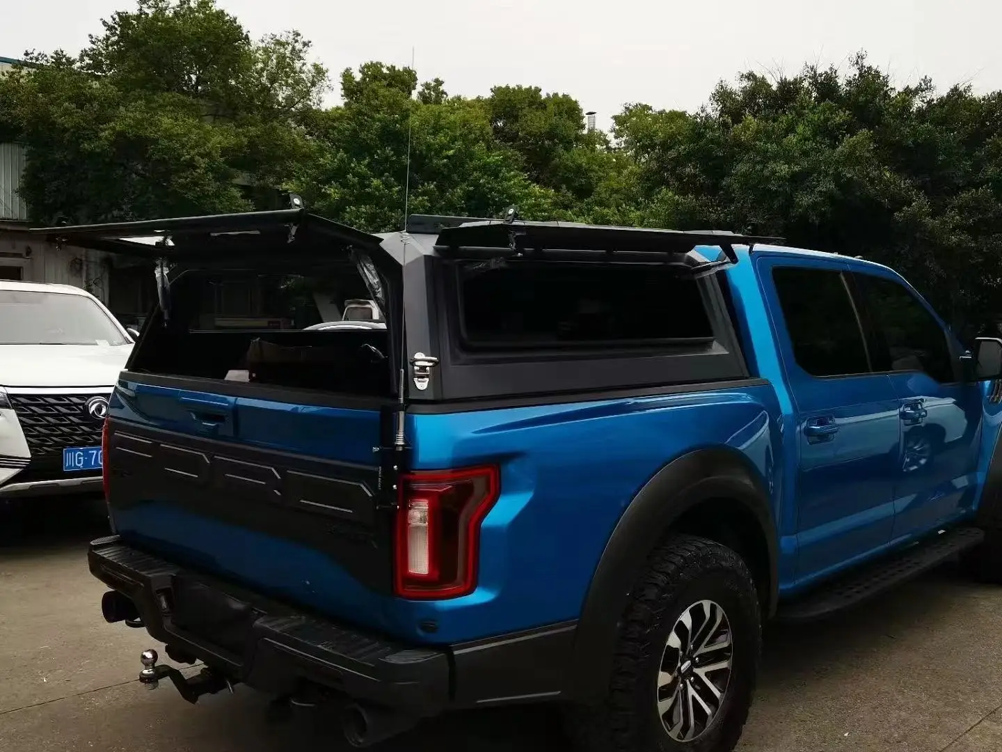 Cúpula rígida para caja Ford F-150 de 5,5 pies (2015-2021) - imagen 4