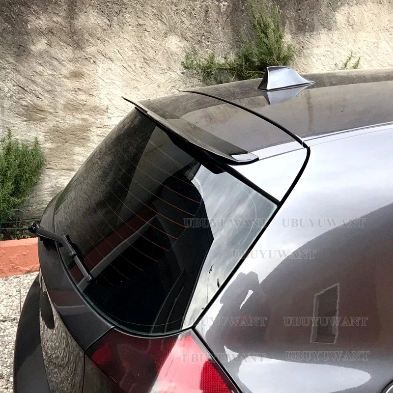 Detalle del diseño del spoiler trasero