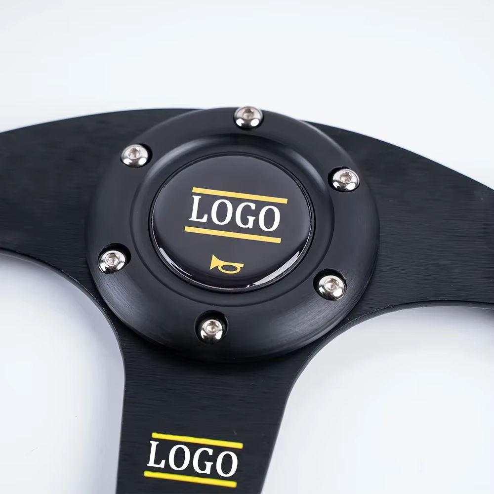 Volante universal negro con detalles de color para personalización