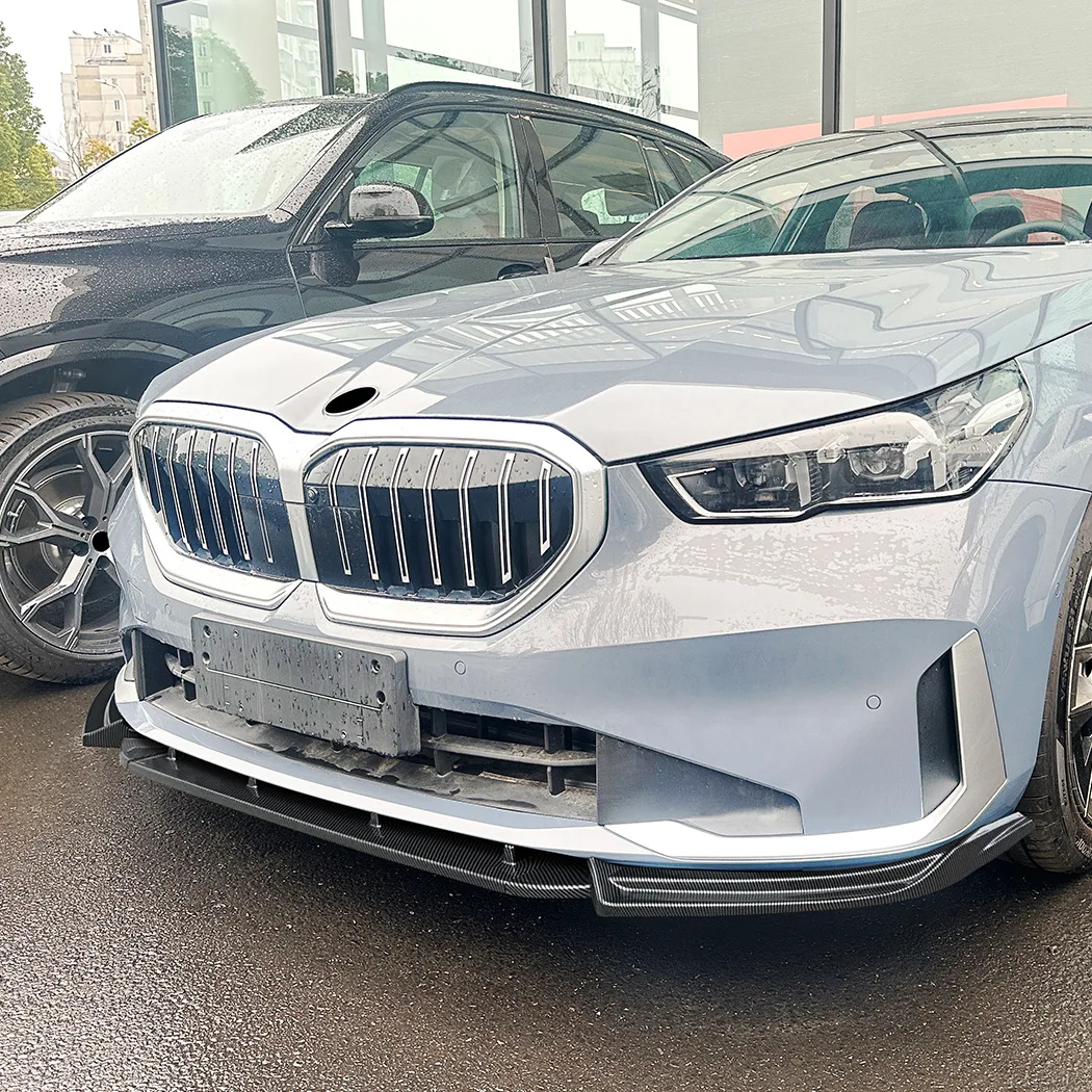Detalle del alerón de barbilla para parachoques delantero BMW