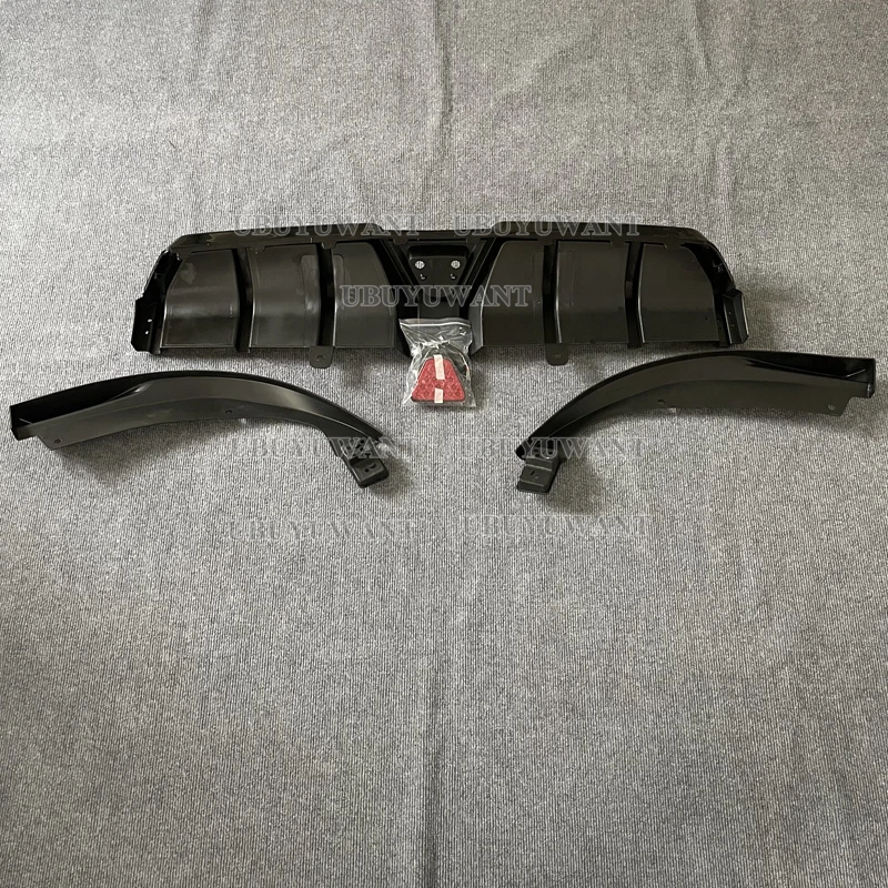 Detalle del kit de alerón trasero con luz de freno LED
