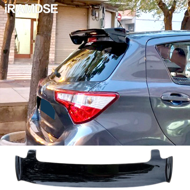 Alerón trasero Toyota Yaris negro brillante ABS 2007-2018