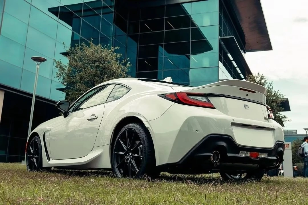 Alerón trasero fibra carbono estilo TRD Subaru BRZ Toyota GR86 2022 - imagen 5