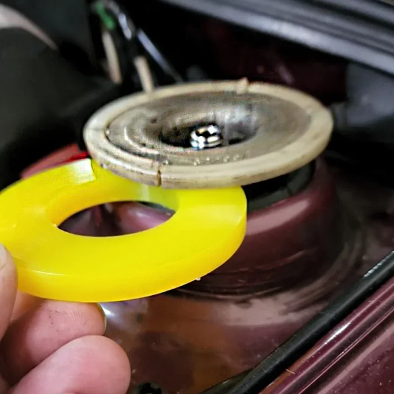 Silentblock de goma para amortiguador delantero universal - imagen 3