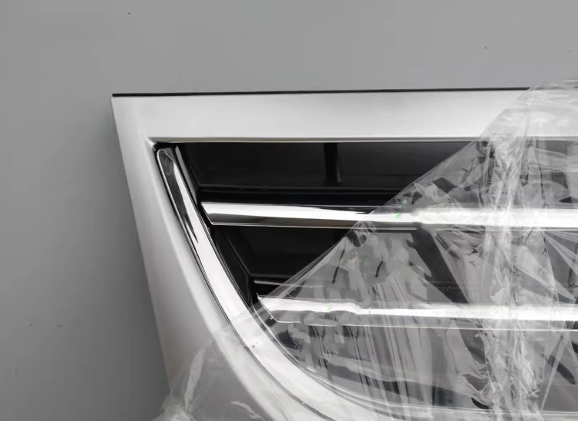 Rejilla superior de radiador negra para Volkswagen Touareg 2008-2010 - imagen 4