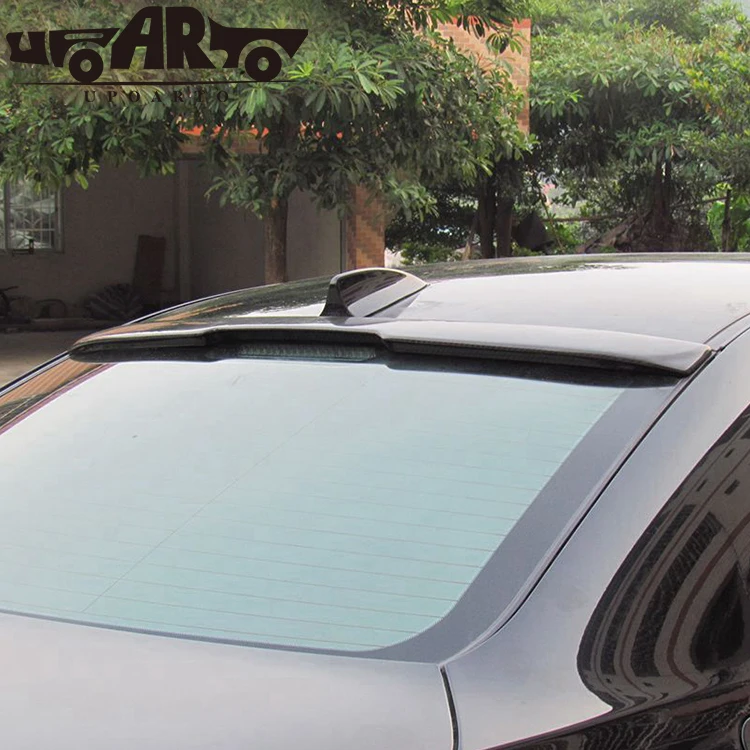 Vista lateral del spoiler de techo para BMW Serie 5 E60