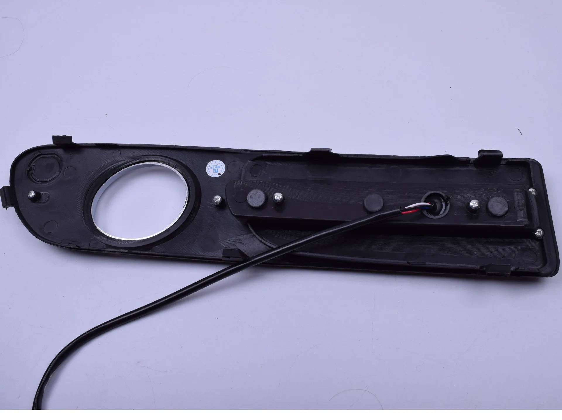 Luces de circulación diurna LED instaladas en el frontal