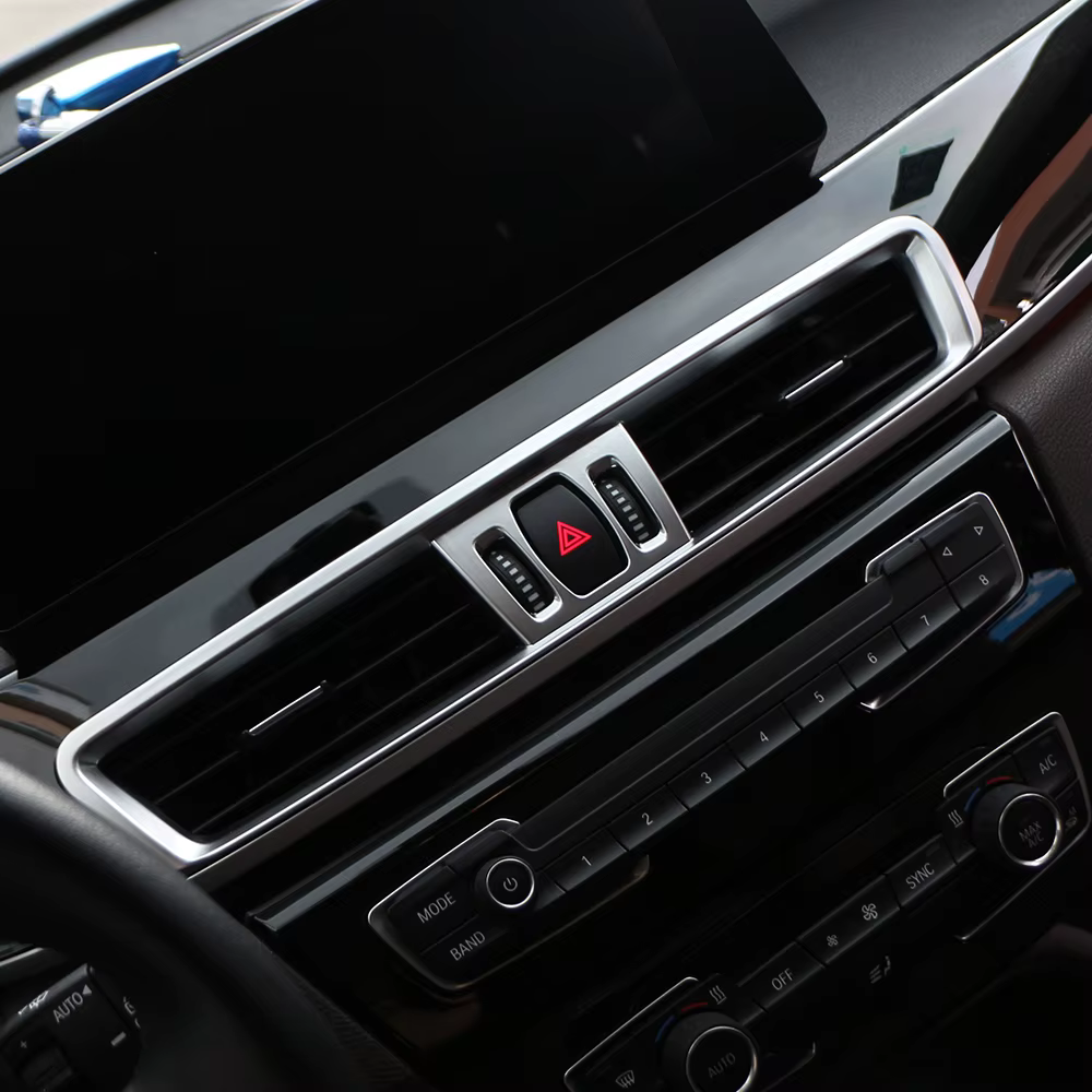 Embellecedor salida aire acondicionado consola central BMW X1 F48 - imagen 5