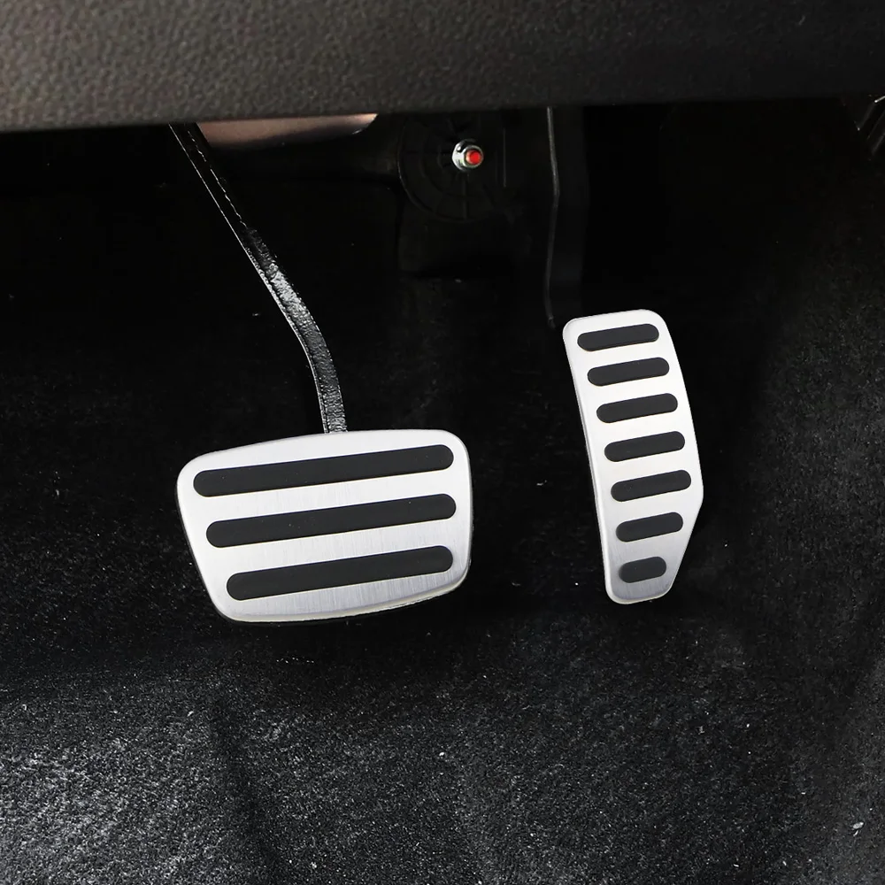Pedalera de acero inoxidable para Isuzu D-Max 2017-2024 - imagen 4