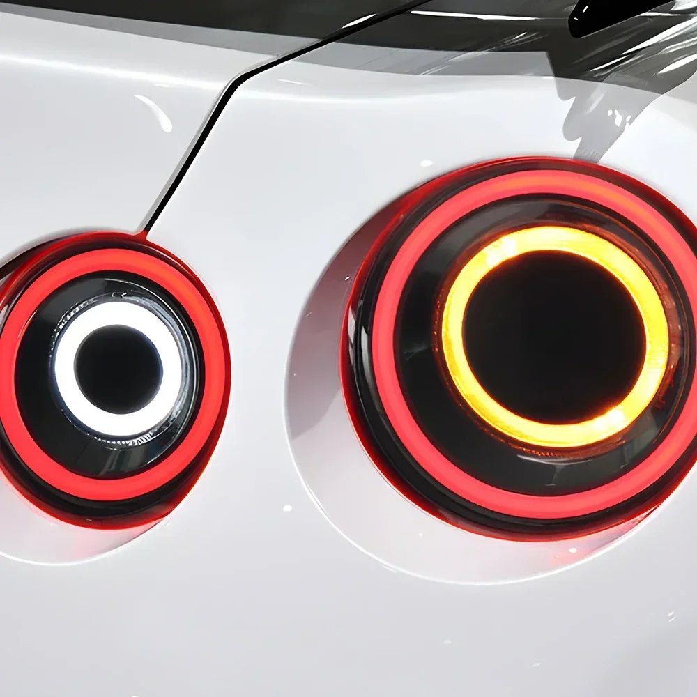 Pilotos traseros LED Nissan GT-R con intermitente dinámico - imagen 5