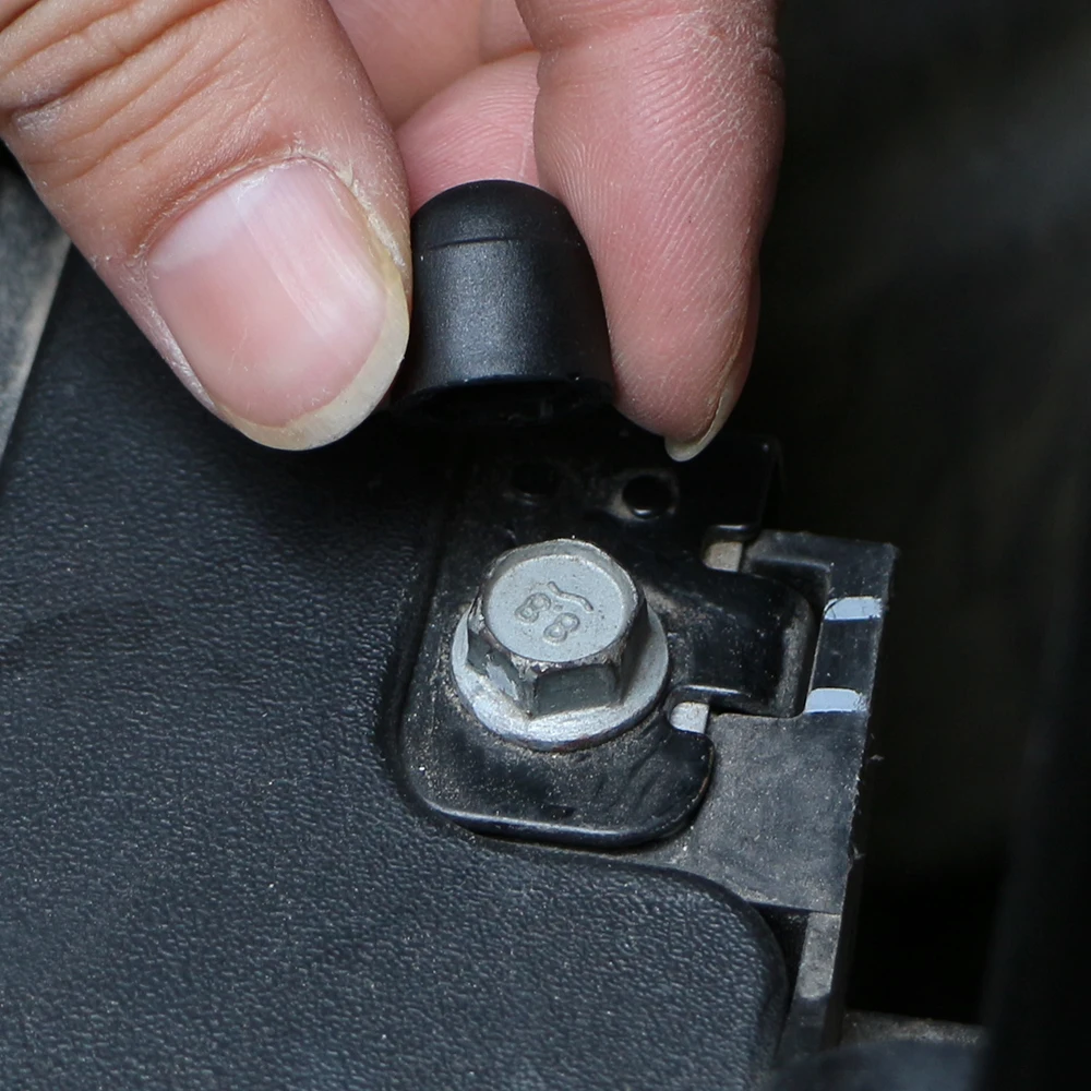 Tapones protectores universales para tornillos de coche M8 y M10 - imagen 4