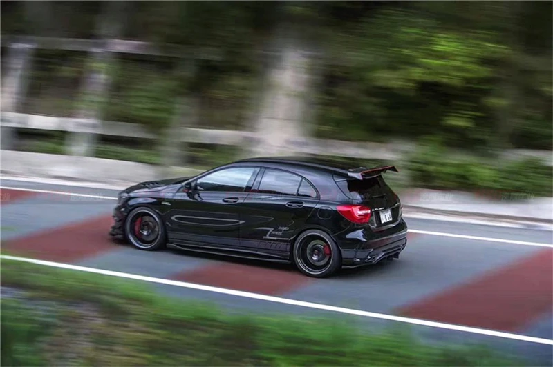 Detalle de fabricación en fibra de carbono