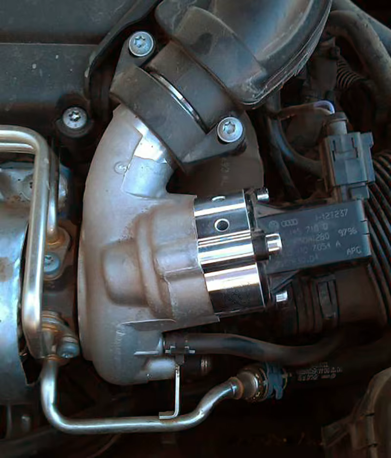 Adaptador para válvula de descarga turbo VAG 1.8T/2.0T TFSI - imagen 4