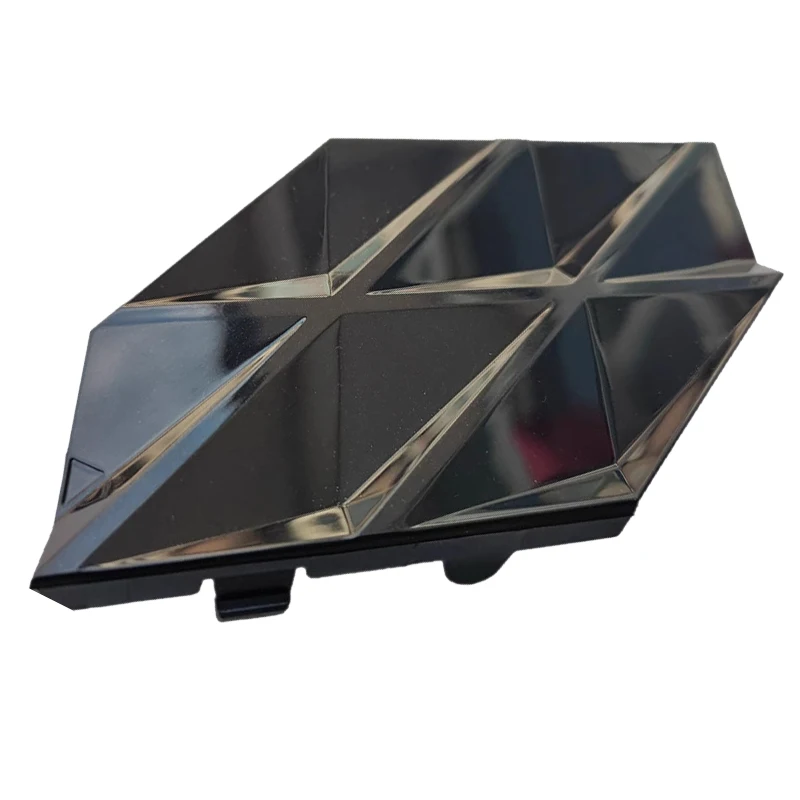 Cubierta orificio remolque Geely Coolray Binyue Plus Pro - imagen 3