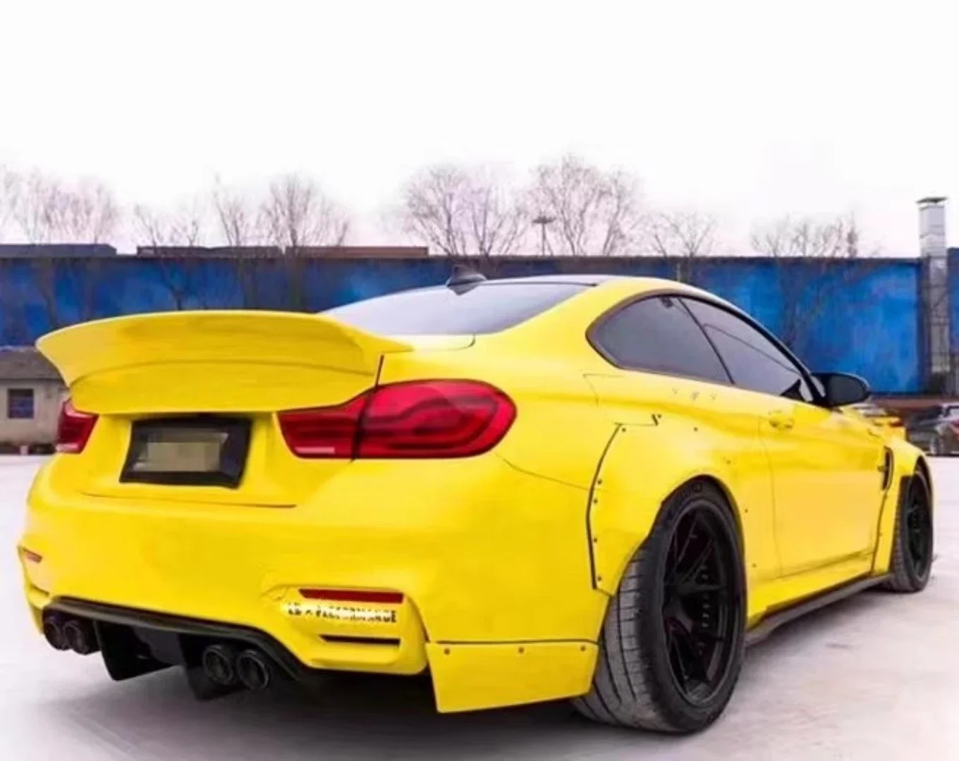 Guardabarros traseros resina BMW M4 - Kit faldón delantero - imagen 5