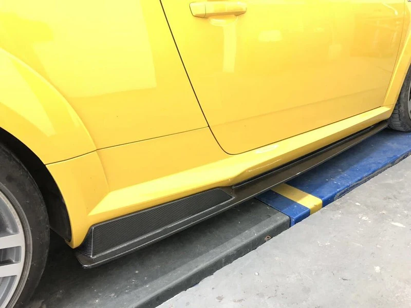 Faldones laterales traseros de fibra de carbono para Audi TTRS MK3 - imagen 3