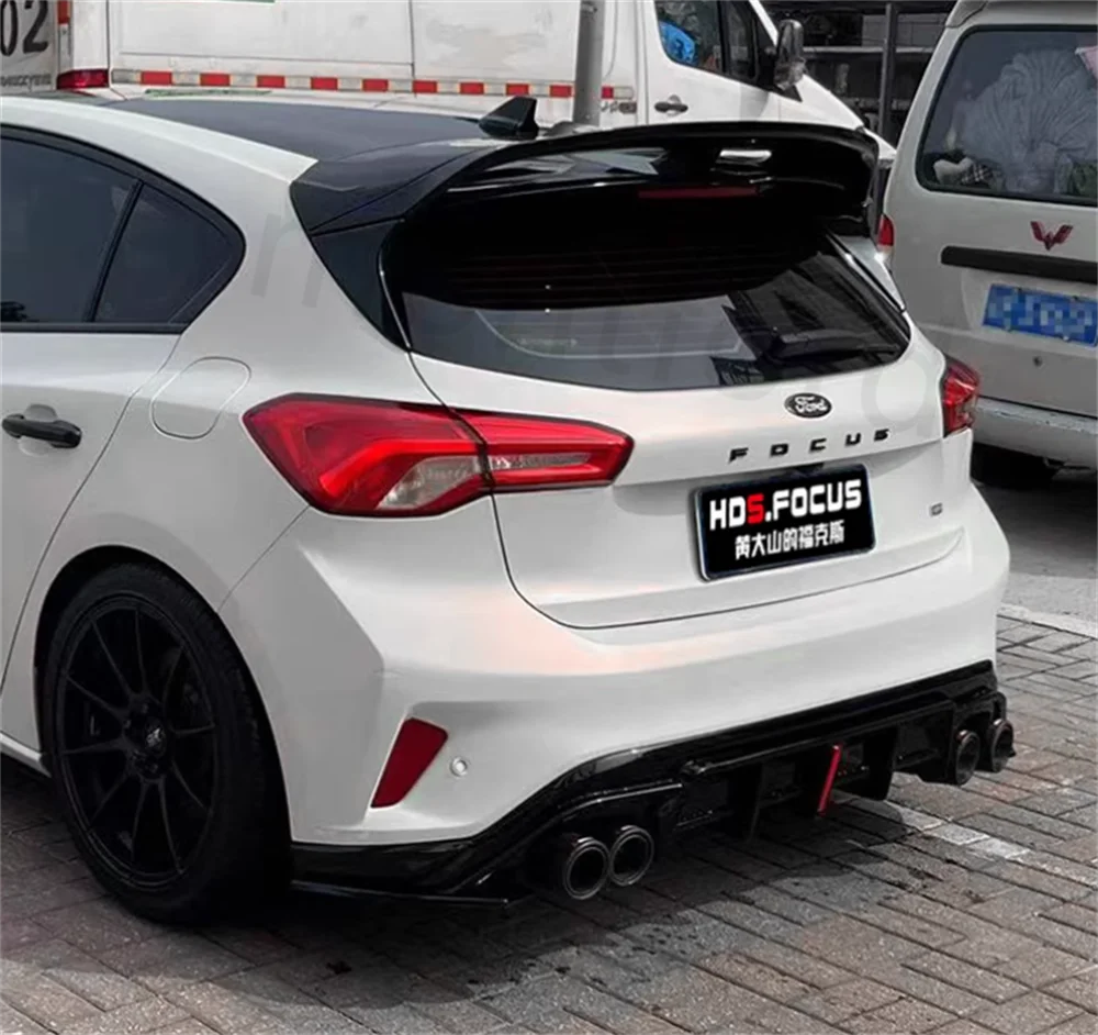 Tubo de escape de parachoques trasero de coche de alta calidad para Ford Focus Mk4 Wagon / Estate 2019 2021 2023 tubo de escape de parachoques trasero LED - imagen 4