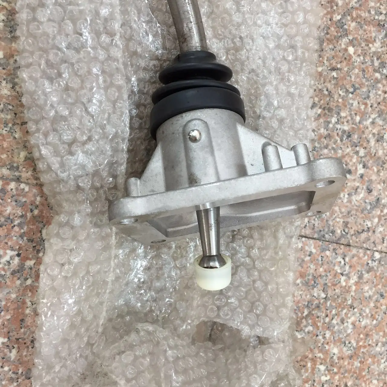 Palanca de cambio con retenedor – Toyota Hilux 33530-35420 - imagen 2