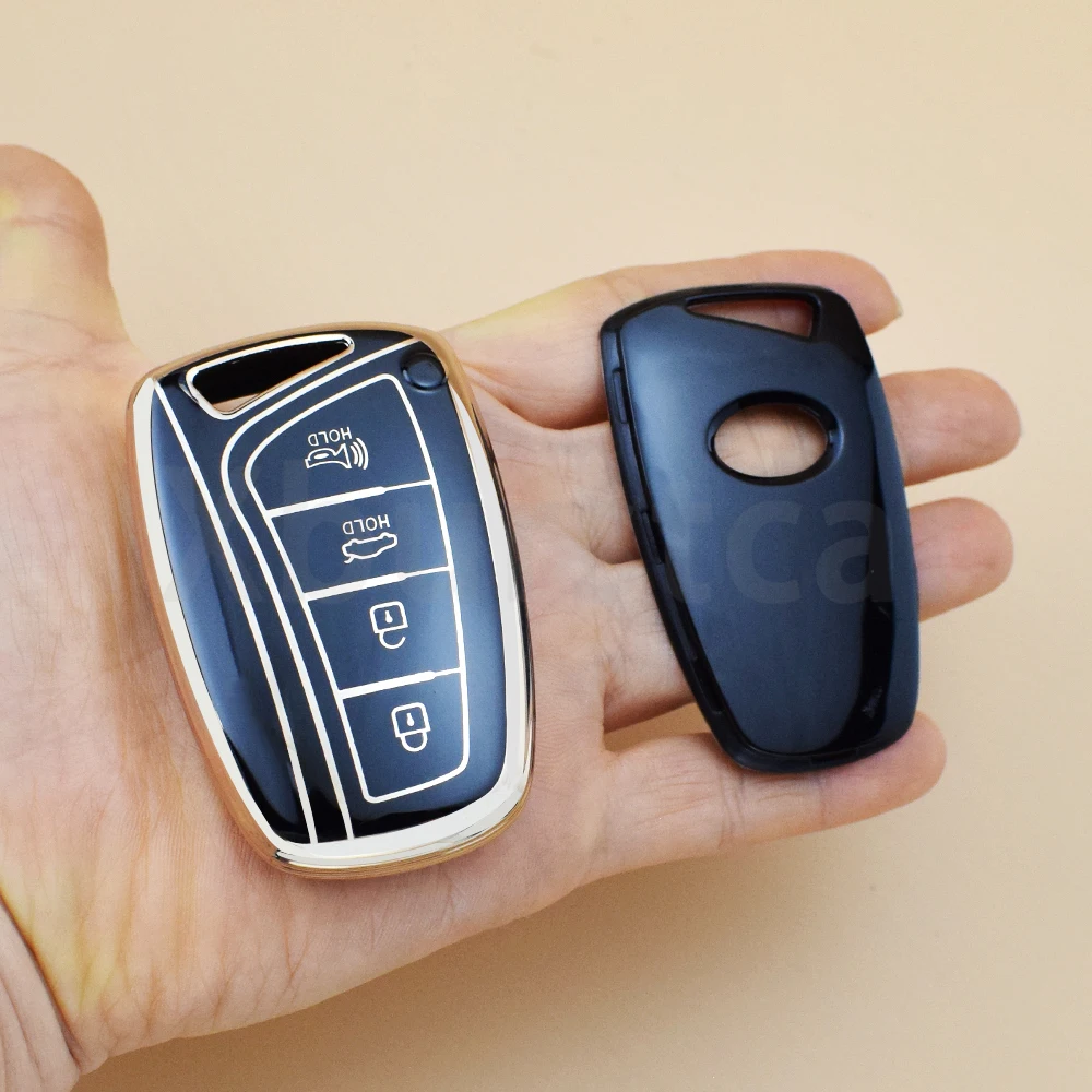 Carcasa de TPU colocada sobre una llave remota compatible
