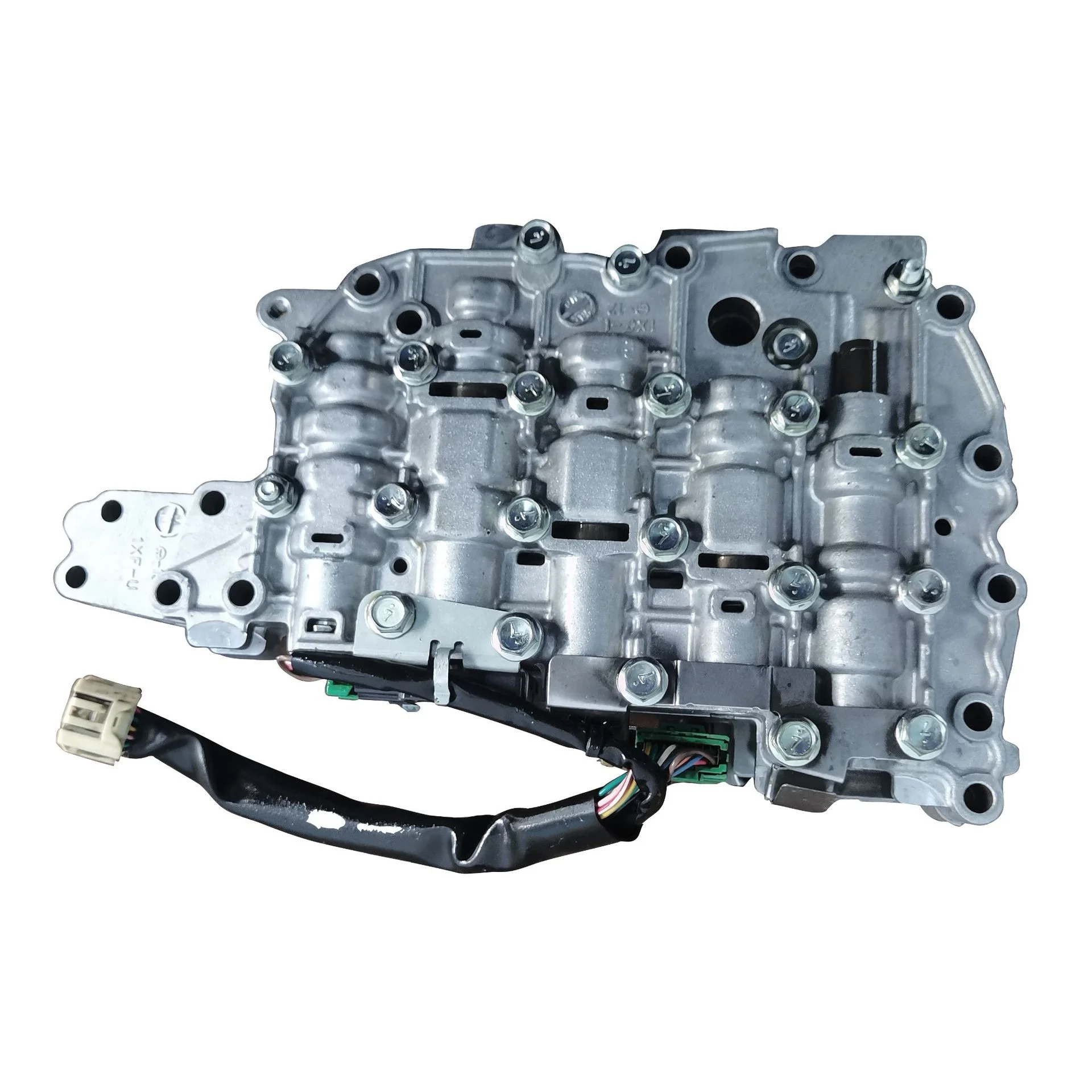 Detalle del solenoide y conectores