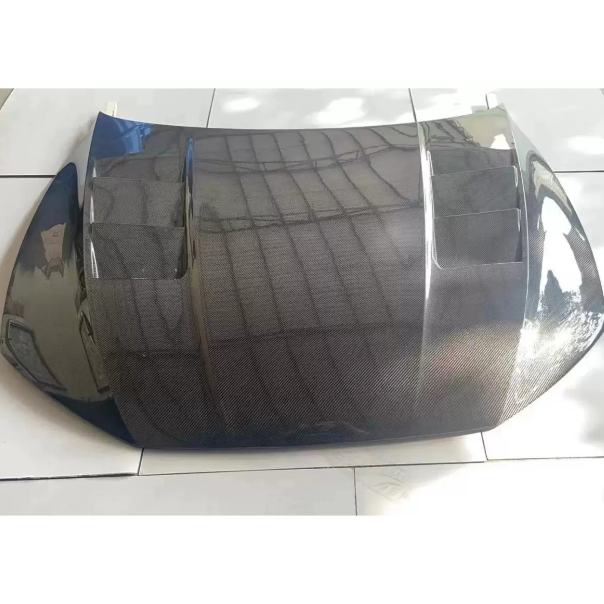 Cubierta motor fibra carbono Audi C8 A7 S7 estilo RS7 - imagen 2