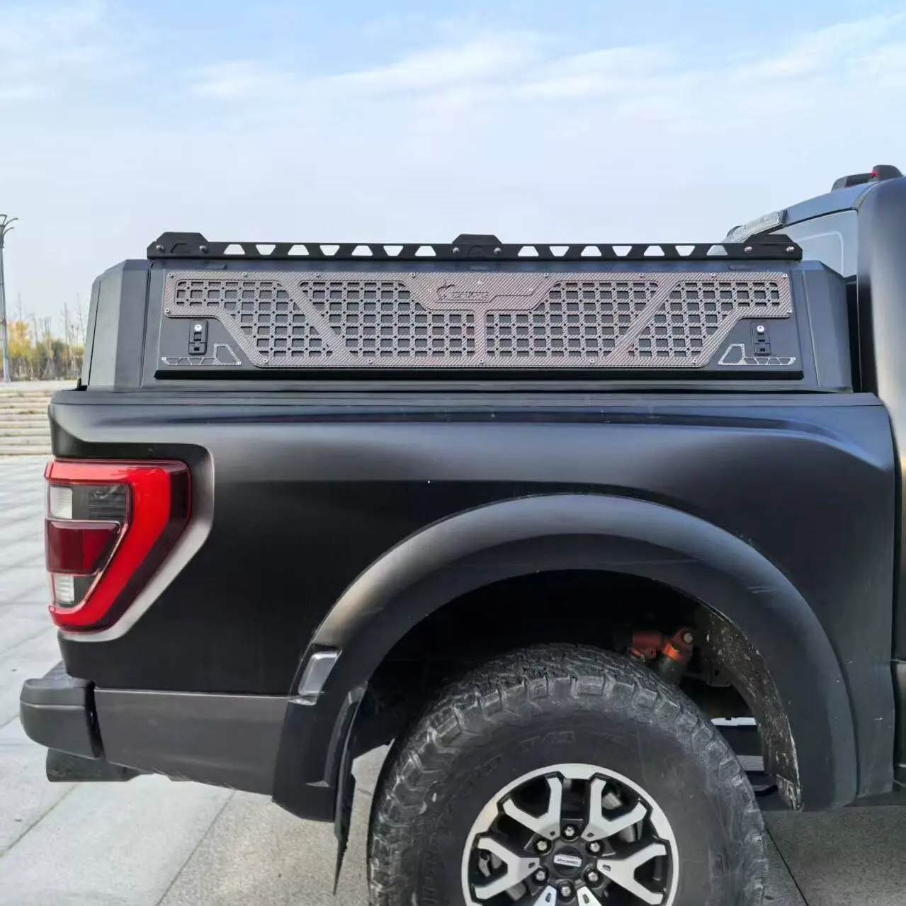 Tapa rígida aluminio Dodge Ram 1500 impermeable con cierre - imagen 4