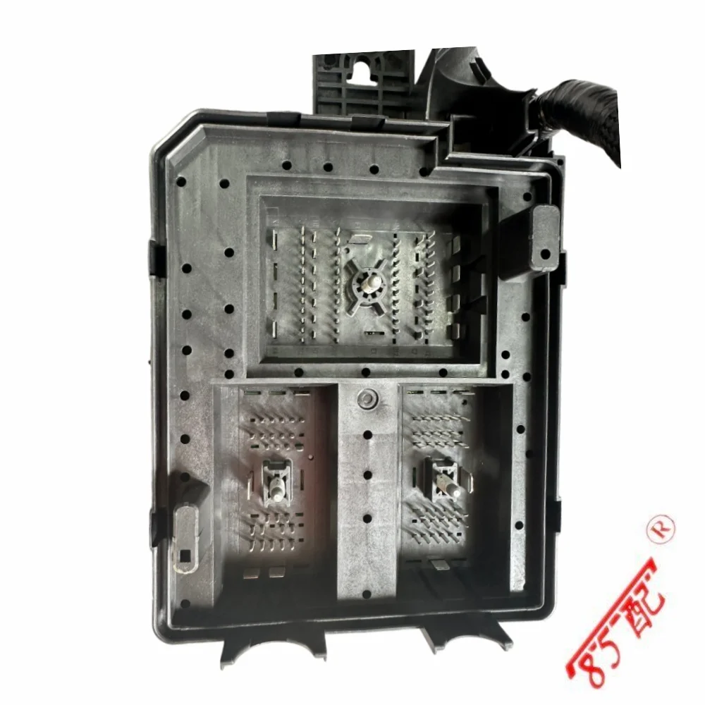 Detalle de la caja de fusibles ECU