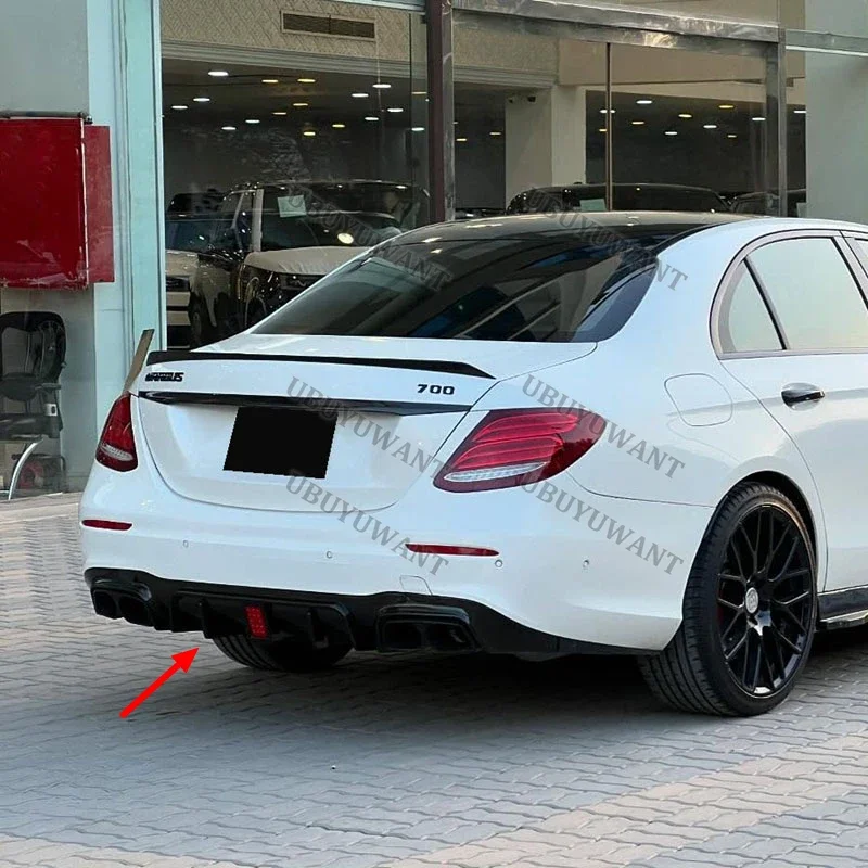 Labio Trasero Carbono Mercedes Clase E - imagen 5