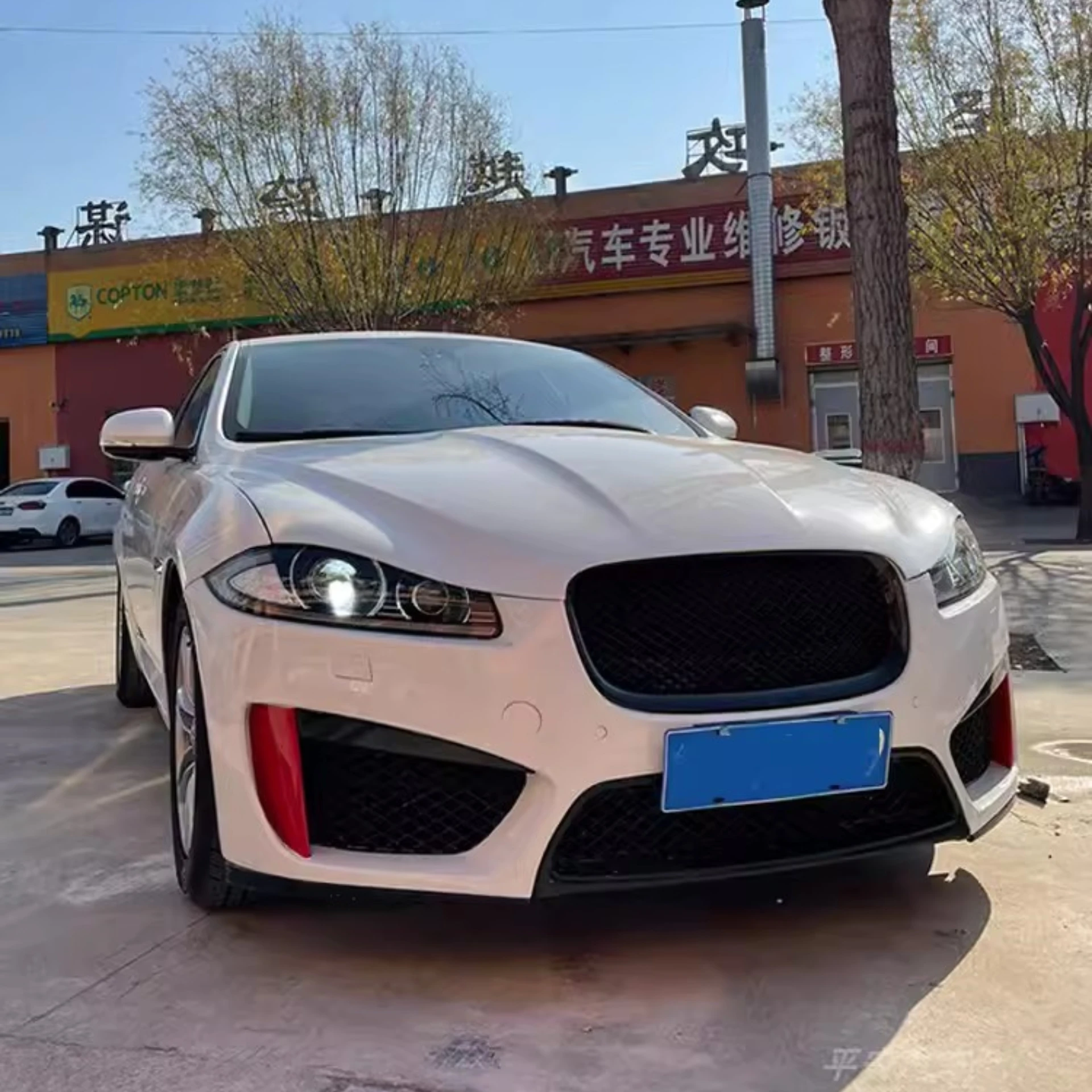 Kit de carrocería Jaguar XF 2008-2015: paragolpes y faldones - imagen 5