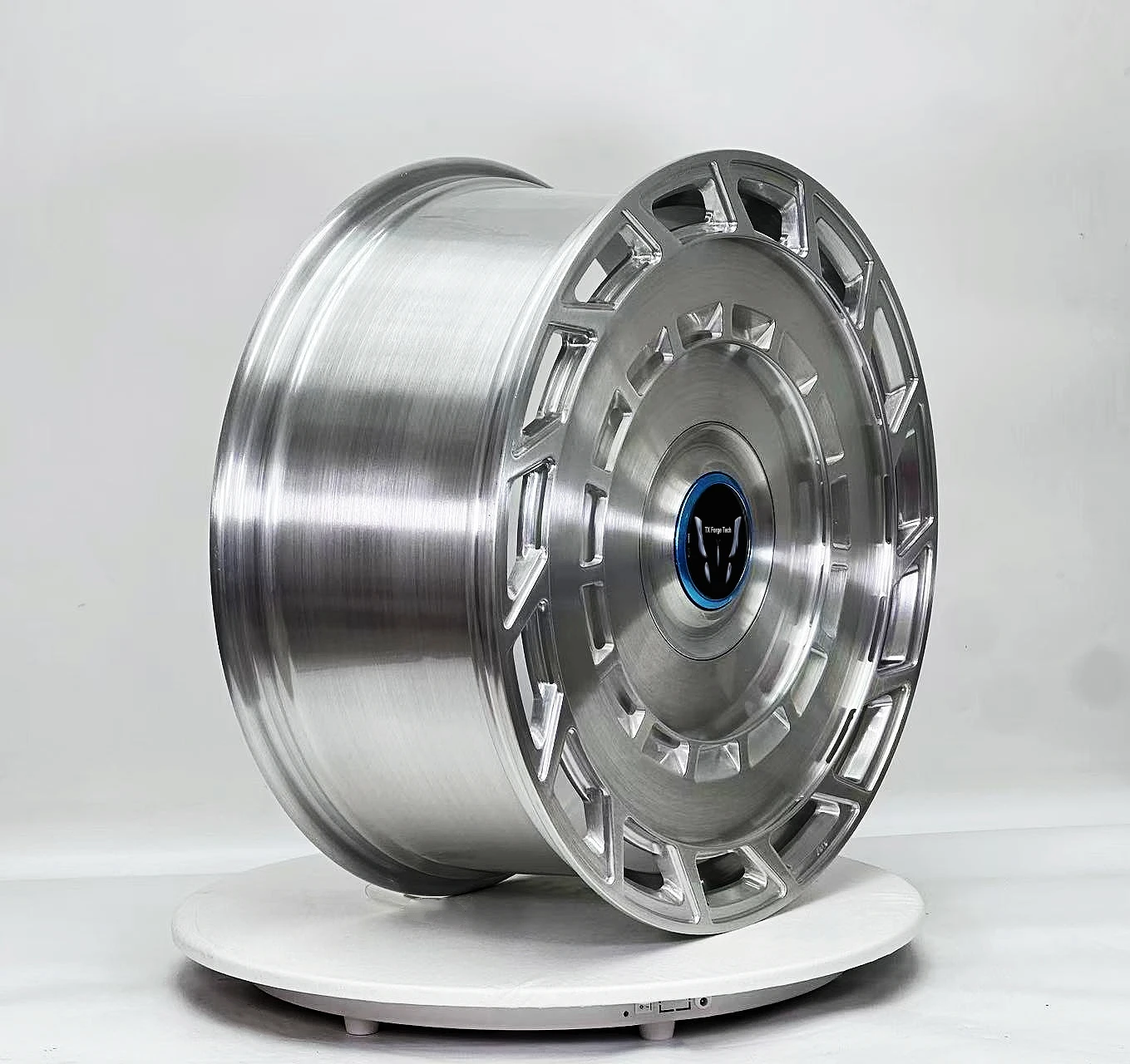 Cubo de rueda forjado en aleación de aluminio modificado - imagen 2