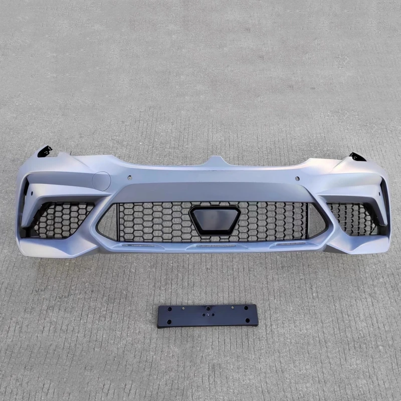 Vista frontal del parachoques delantero BMW Serie 3