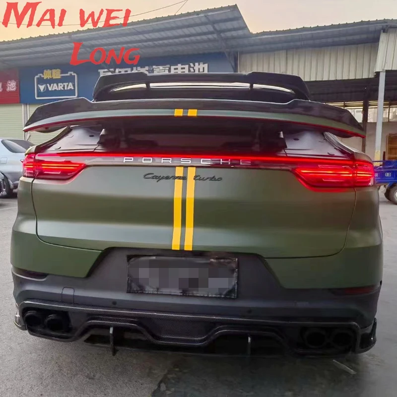 Alerón de techo fibra carbono Porsche Cayenne Coupe 2020-2022 - imagen 4