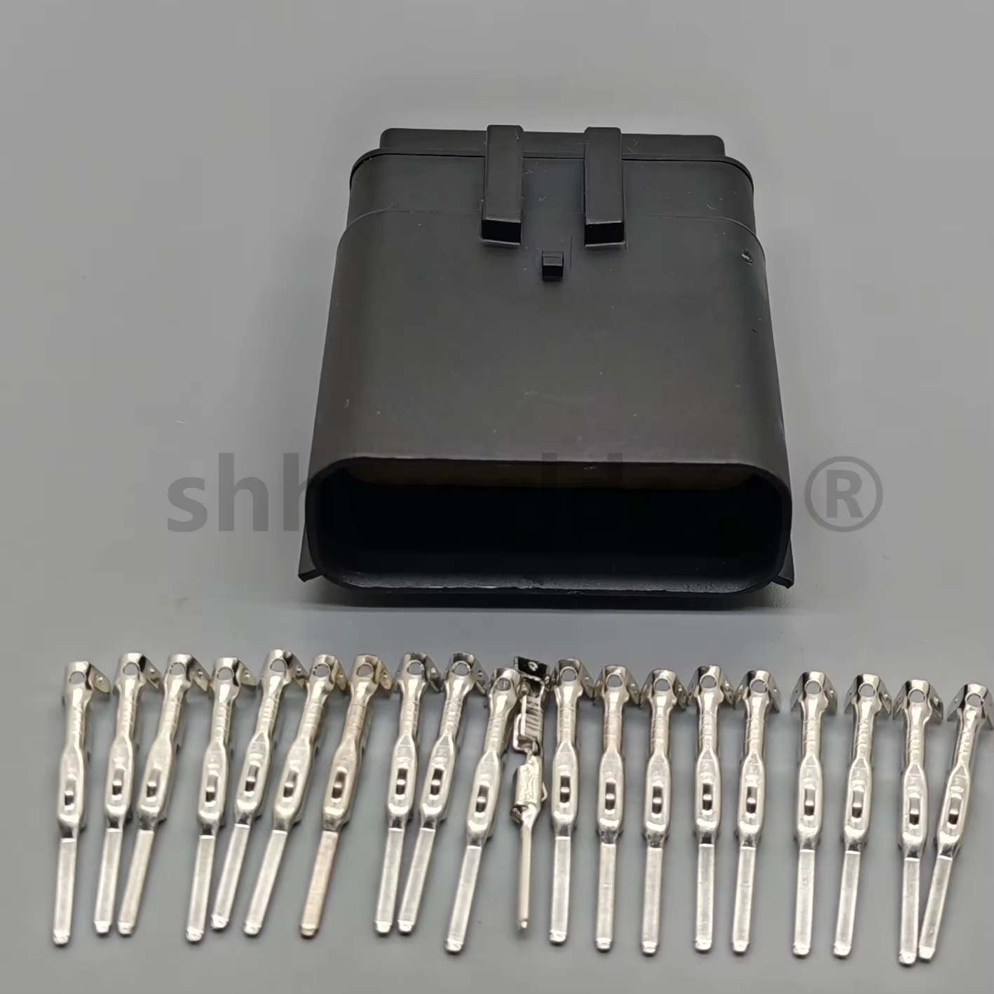 Detalle del enchufe para arnés de cableado de faro