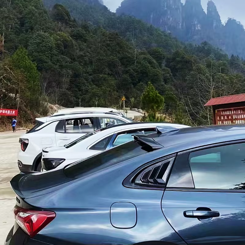Alerón trasero carbono Chevrolet Malibu XL 2016-2024 - imagen 2