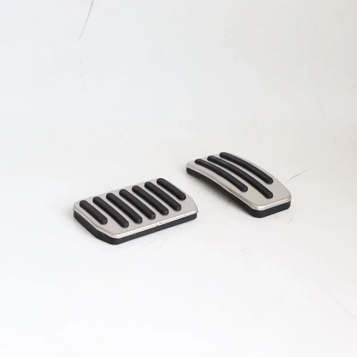 Nuevo Pedal de apoyo de freno y acelerador, almohadillas para Pedal de coche, cubre tres - imagen 4