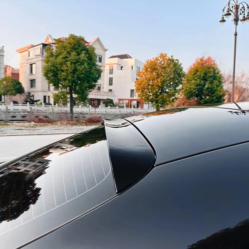 Alerón trasero de carbono Mercedes-Benz Clase E W214 E260/E300 - imagen 3
