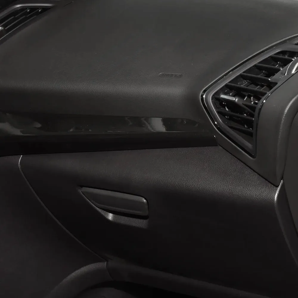 Embellecedor de guantera para Ford Kuga/Escape 2013-2019 - imagen 5