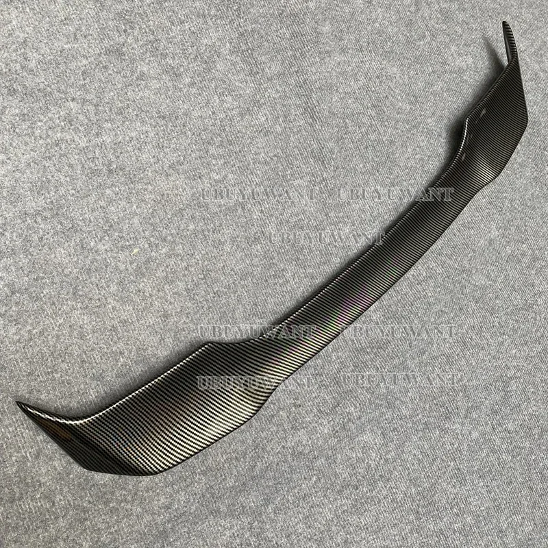 Detalle del accesorio para la parte trasera del Lexus UX