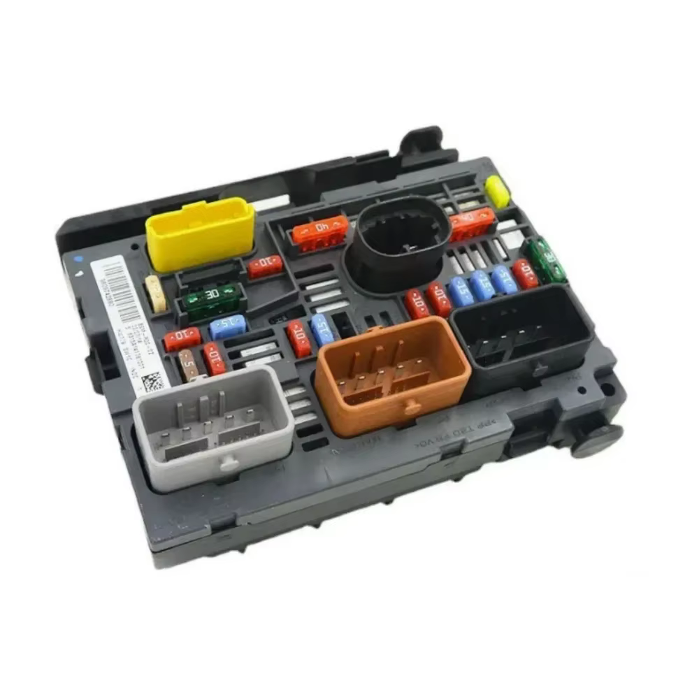 BSM R05 9666700480 Caja de fusibles usada Peugeot 307/308 Citroën C4 - imagen 5