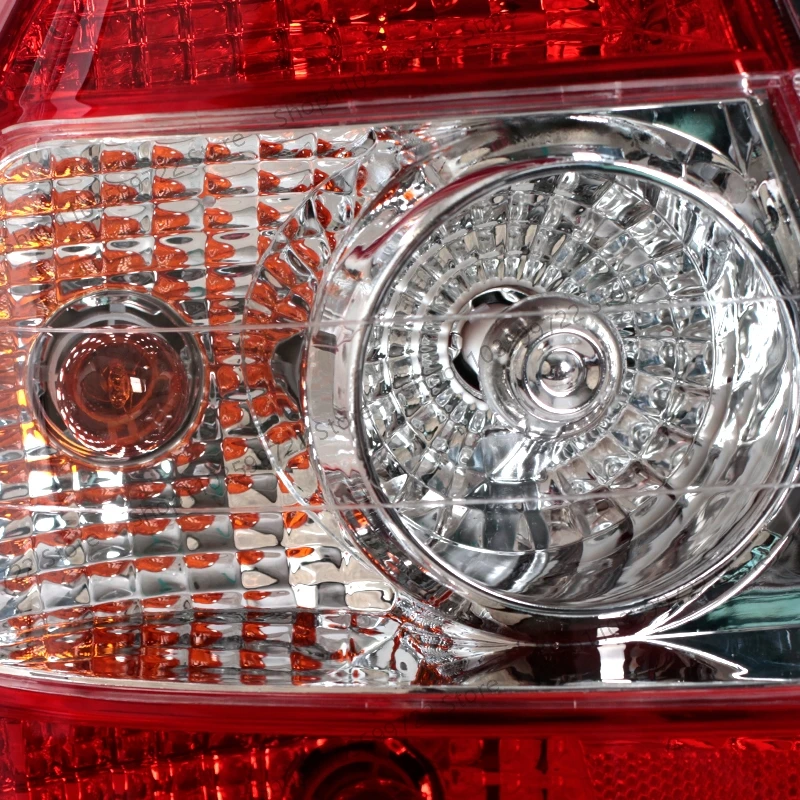 Vista posterior del repuesto para automóvil