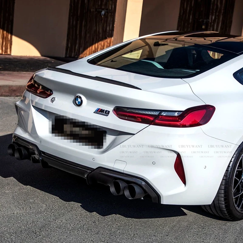 Alerón trasero fibra carbono BMW Serie 8 instalado