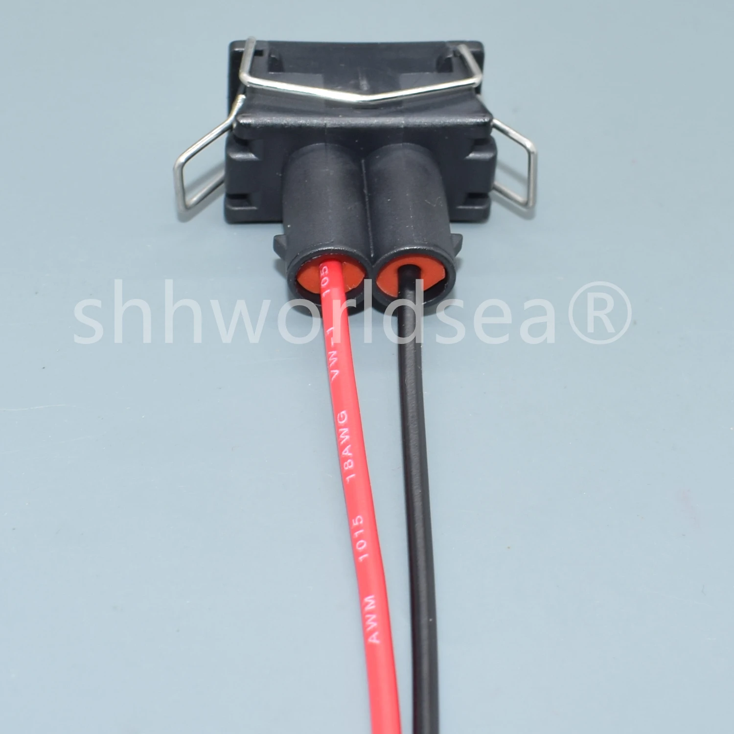 Conector automotriz hembra 2 pines 4,8mm para VW vista frontal