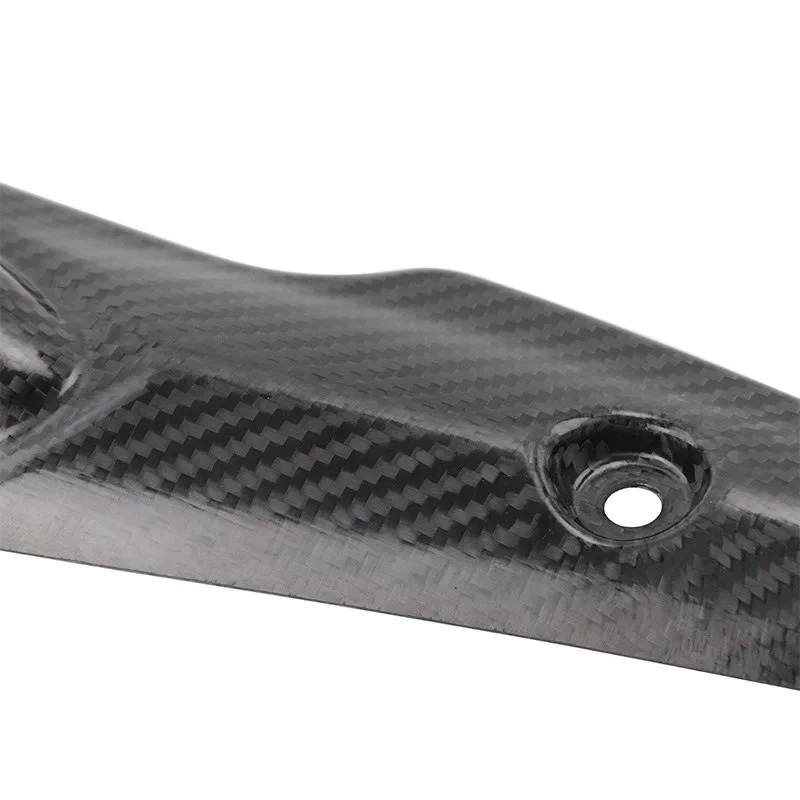 Protector térmico de escape de fibra de carbono para Kawasaki Z900 - imagen 4