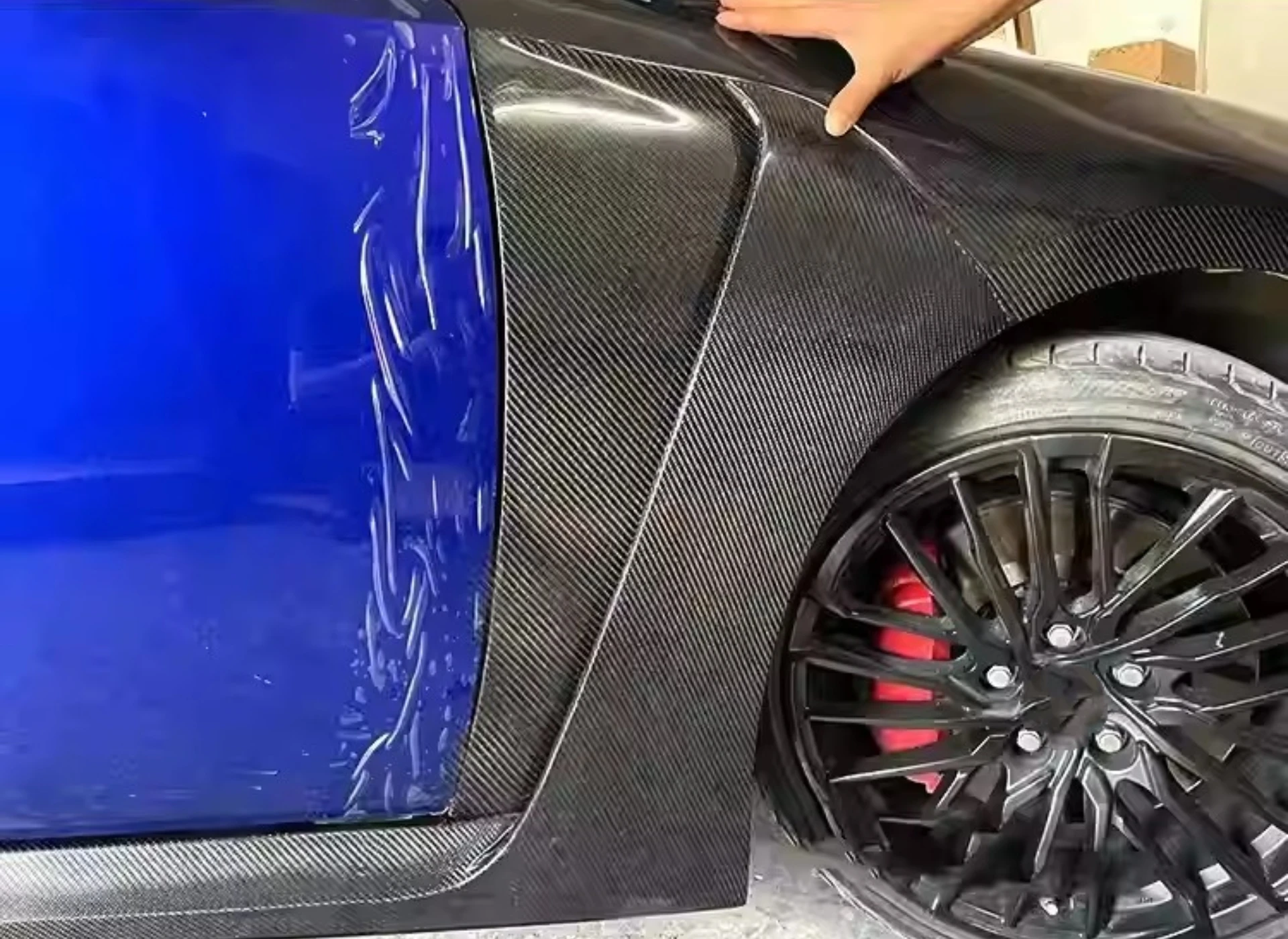 Kit ensanche fibra carbono faldones guardabarros Lexus IS Cabrio - imagen 5