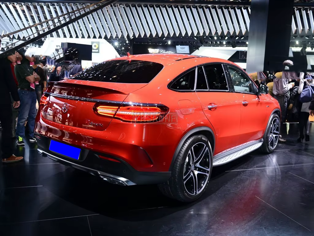 Alerón de maletero en ABS - vista de montaje